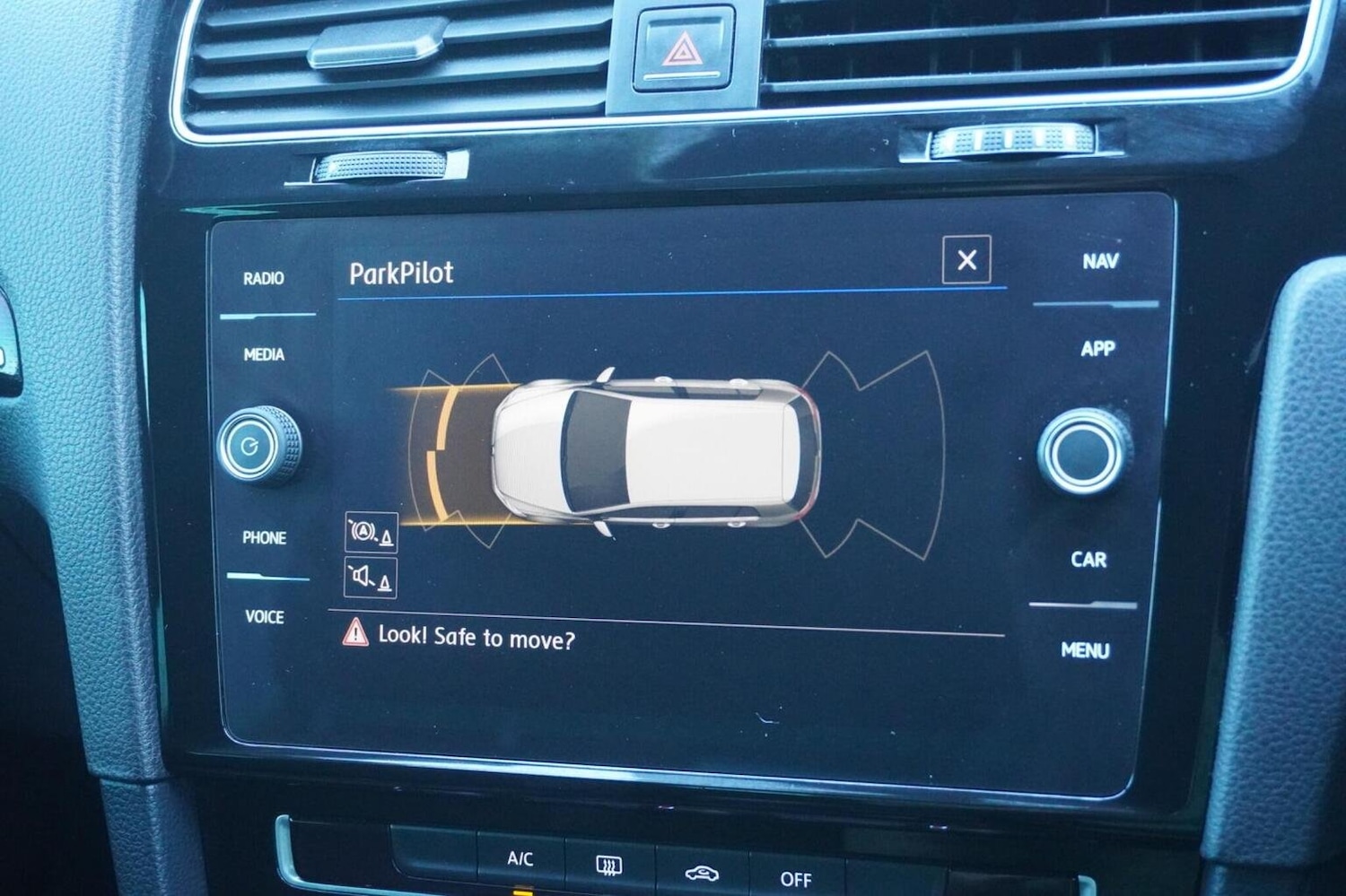 Used Volkswagen Golf 2018 for sale - 76319454: Photo 32