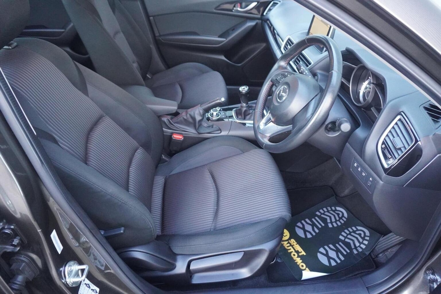 Used Mazda Mazda3 2016 for sale - 76312405: Photo 6
