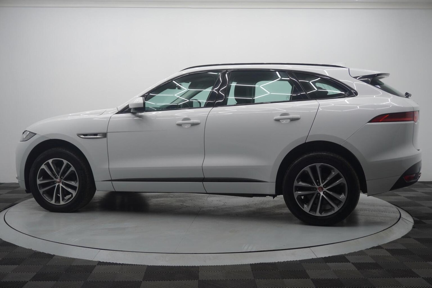 Used Jaguar F-Pace 2017 for sale - 77656314: Photo 11