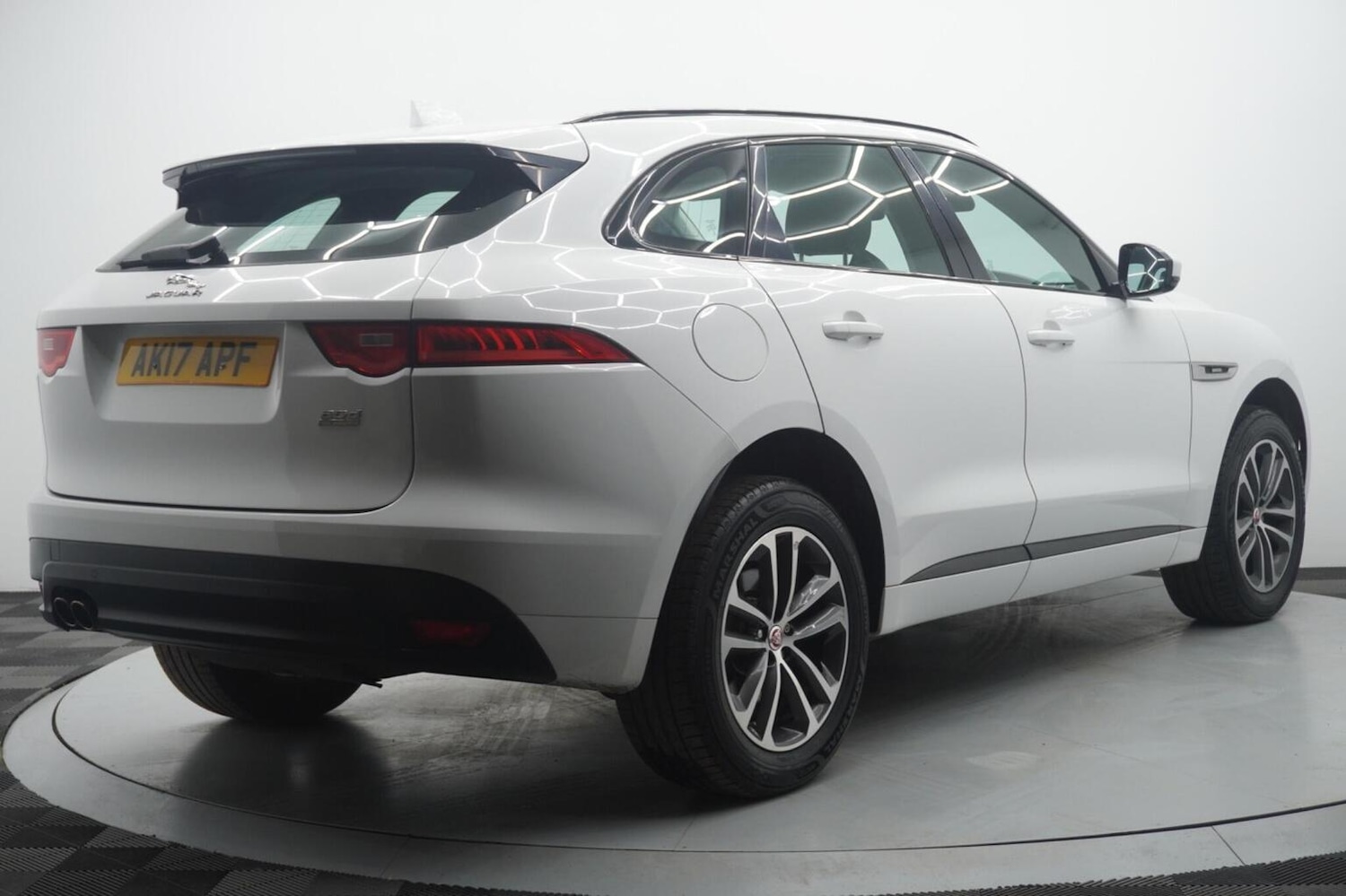 Used Jaguar F-Pace 2017 for sale - 77656314: Photo 17