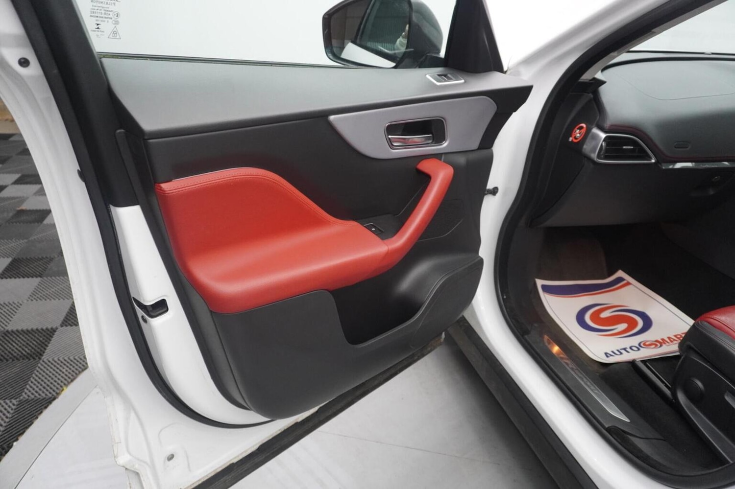 Used Jaguar F-Pace 2017 for sale - 77656314: Photo 35