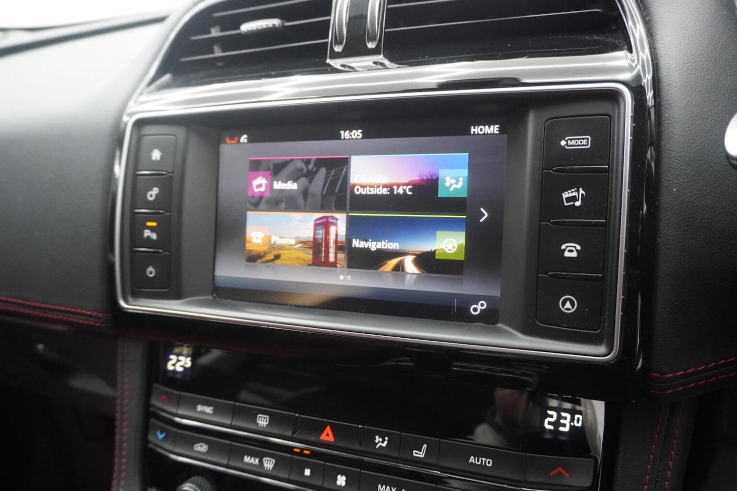 Used Jaguar F-Pace 2017 for sale - 77656314: Photo 39