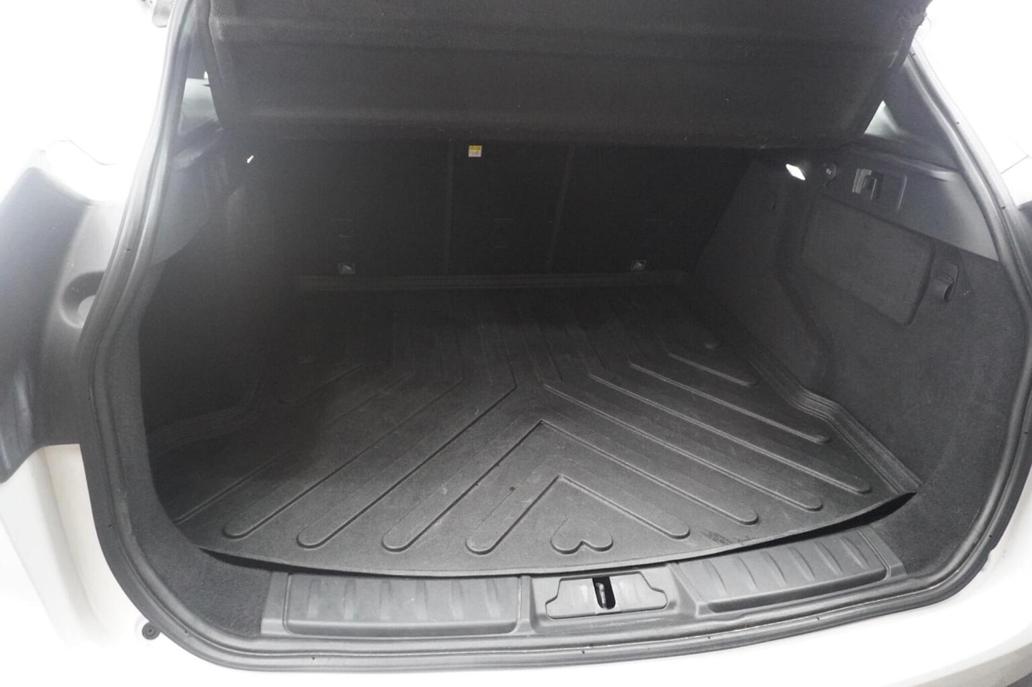 Used Jaguar F-Pace 2017 for sale - 77656314: Photo 41