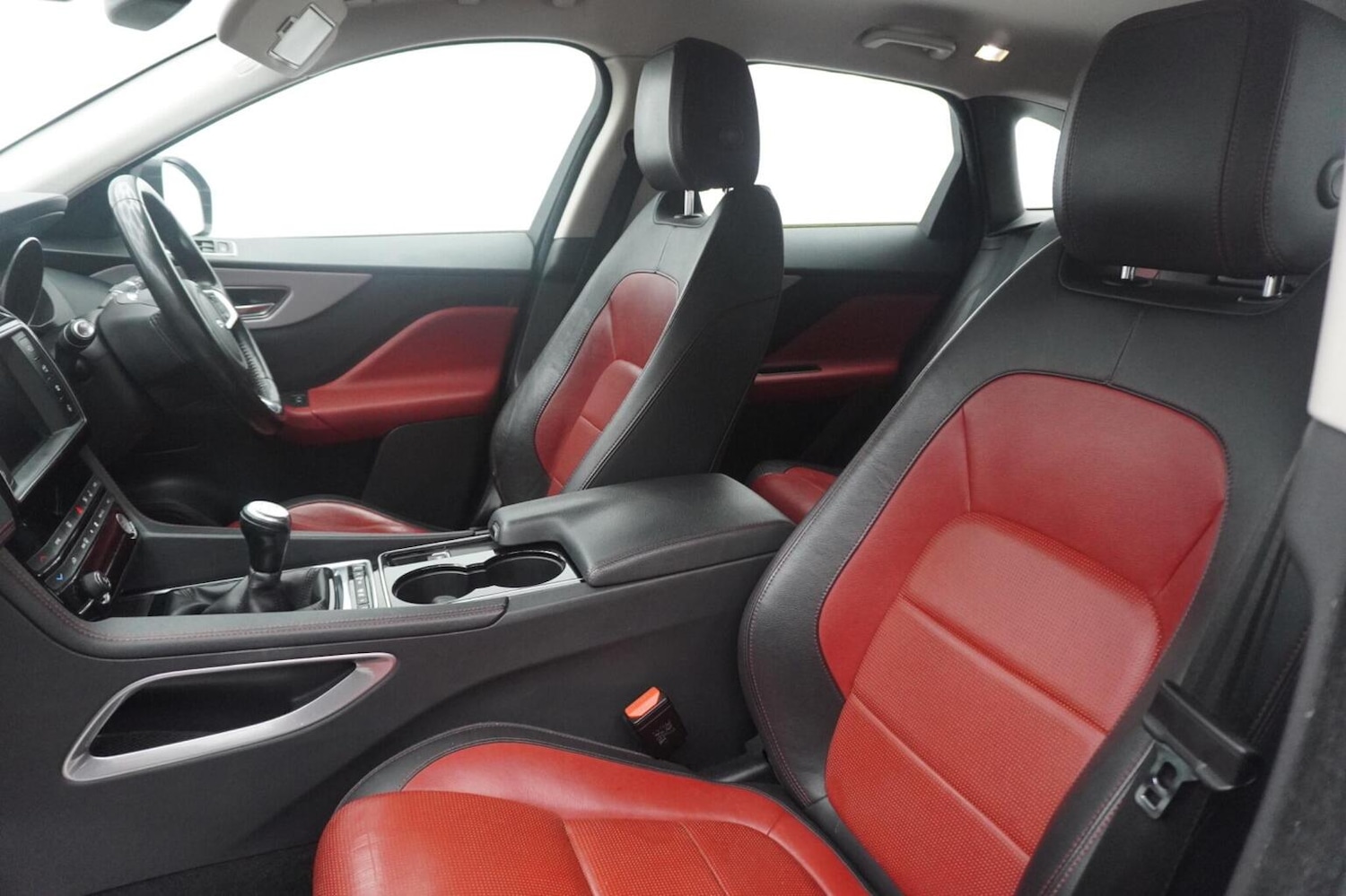 Used Jaguar F-Pace 2017 for sale - 77656314: Photo 44