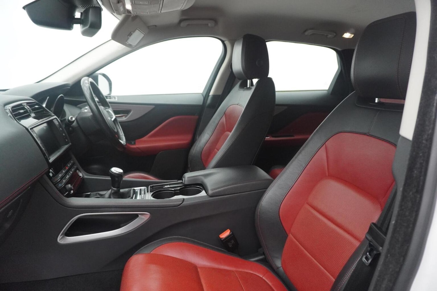 Used Jaguar F-Pace 2017 for sale - 77656314: Photo 46