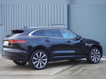 Used Jaguar F-Pace 2017 for sale - 76347106: Photo