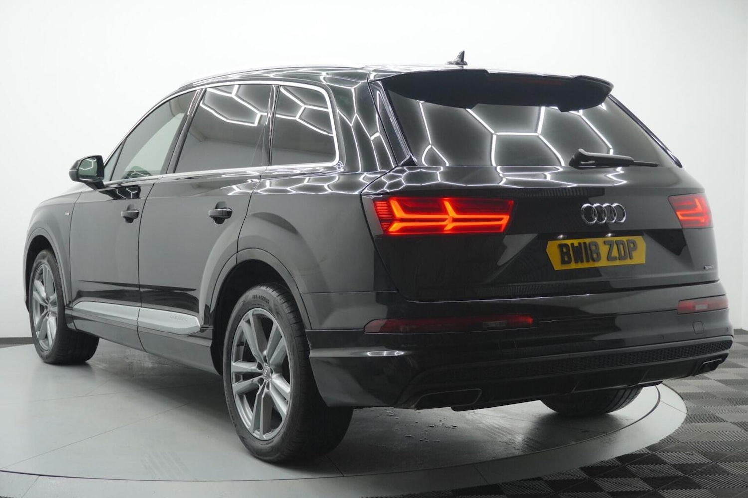 Used Audi Q7 2018 for sale - 77270999: Photo 3