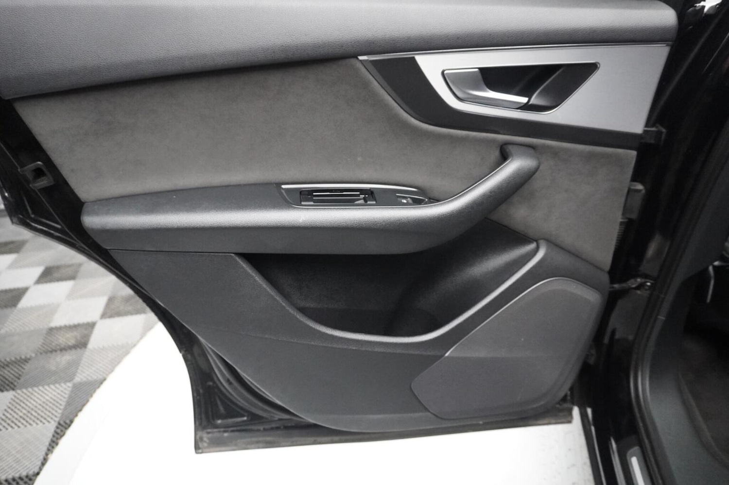 Used Audi Q7 2018 for sale - 77270999: Photo 35