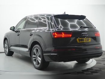 Used Audi Q7 2018 for sale - 77270999: Photo