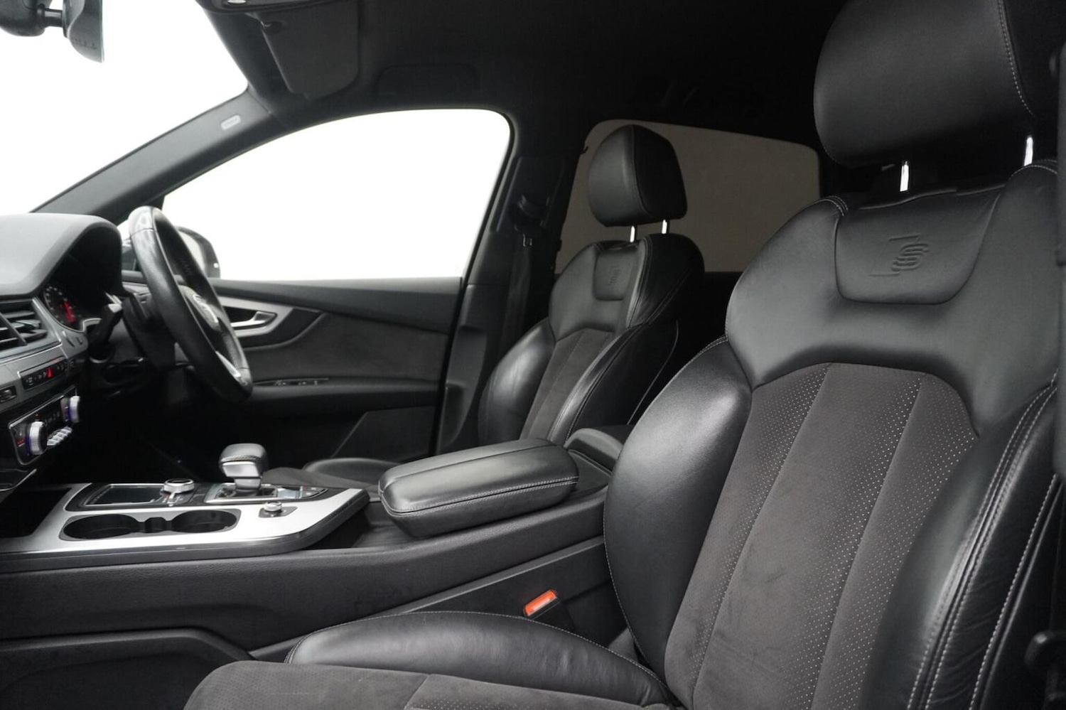 Used Audi Q7 2018 for sale - 77270999: Photo 47