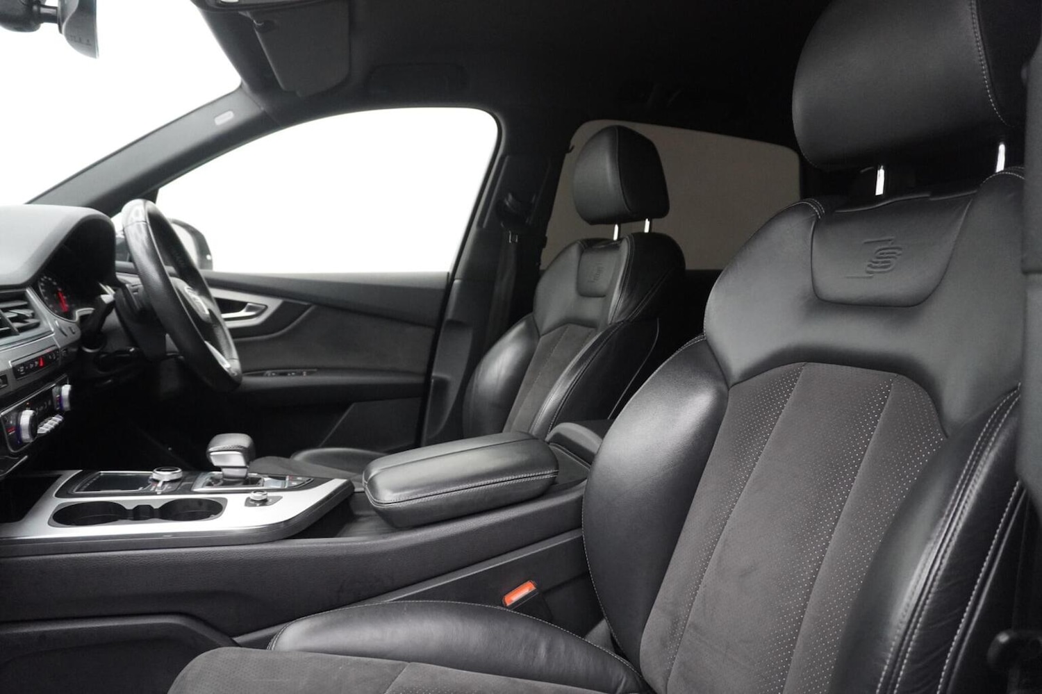 Used Audi Q7 2018 for sale - 77270999: Photo 48