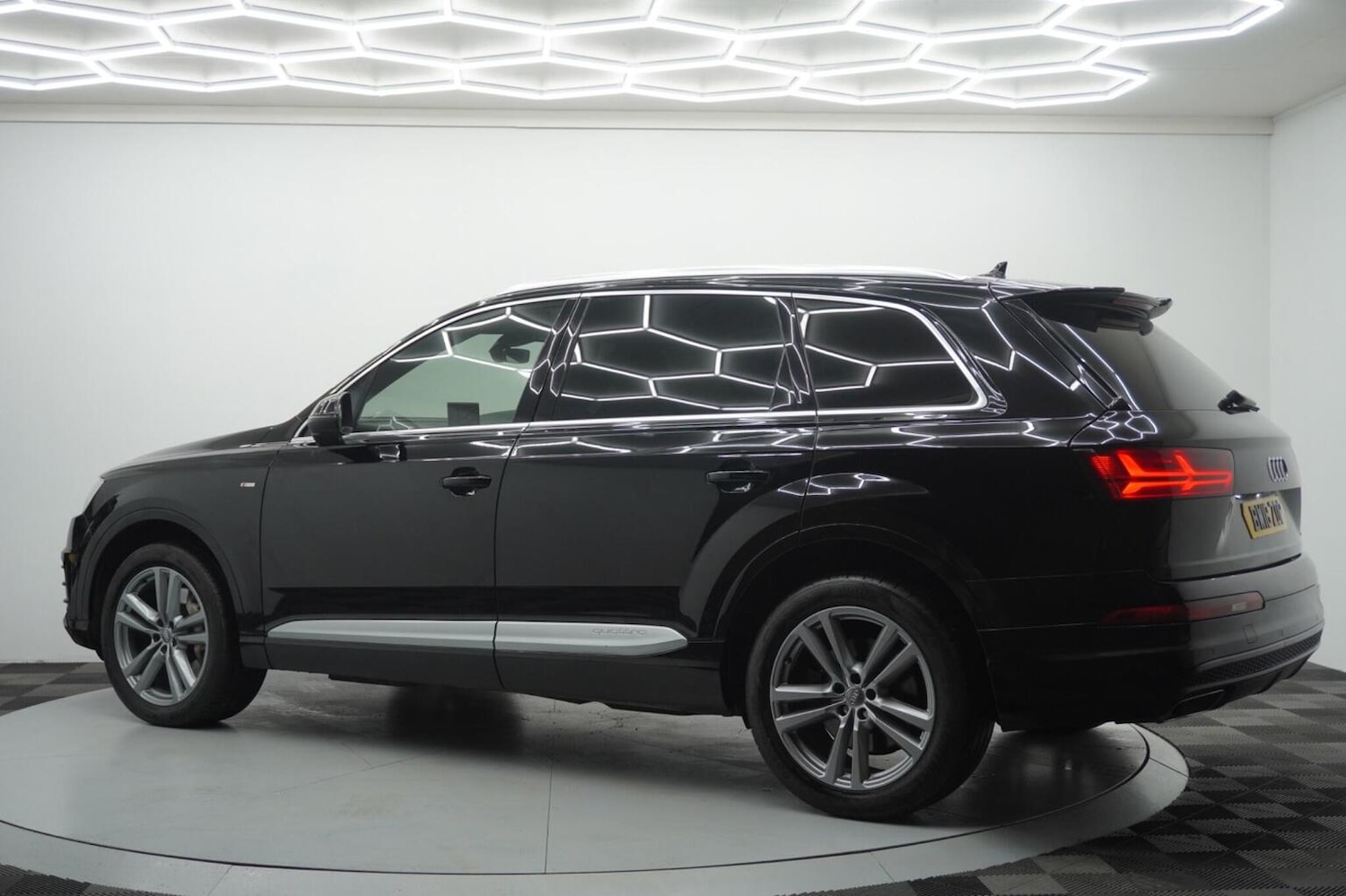 Used Audi Q7 2018 for sale - 77270999: Photo 51