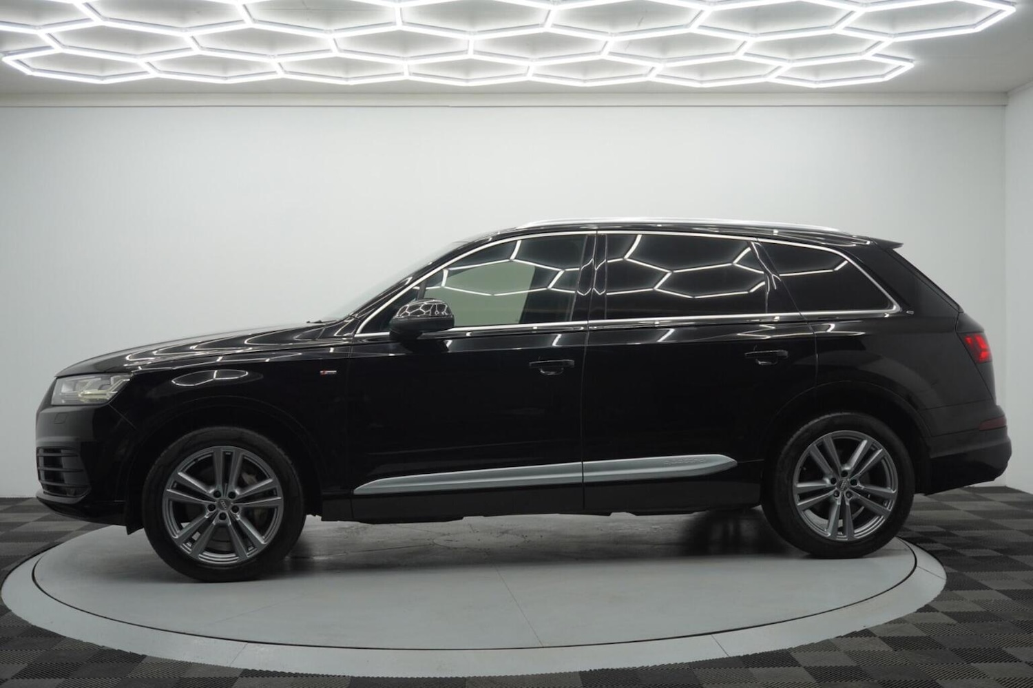 Used Audi Q7 2018 for sale - 77270999: Photo 6