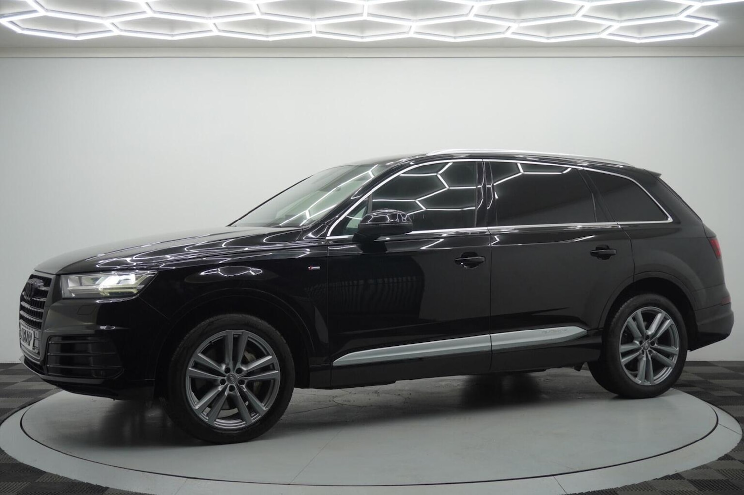 Used Audi Q7 2018 for sale - 77270999: Photo 8