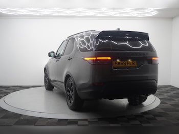 Used Land Rover Discovery 2018 for sale - 77595462: Photo