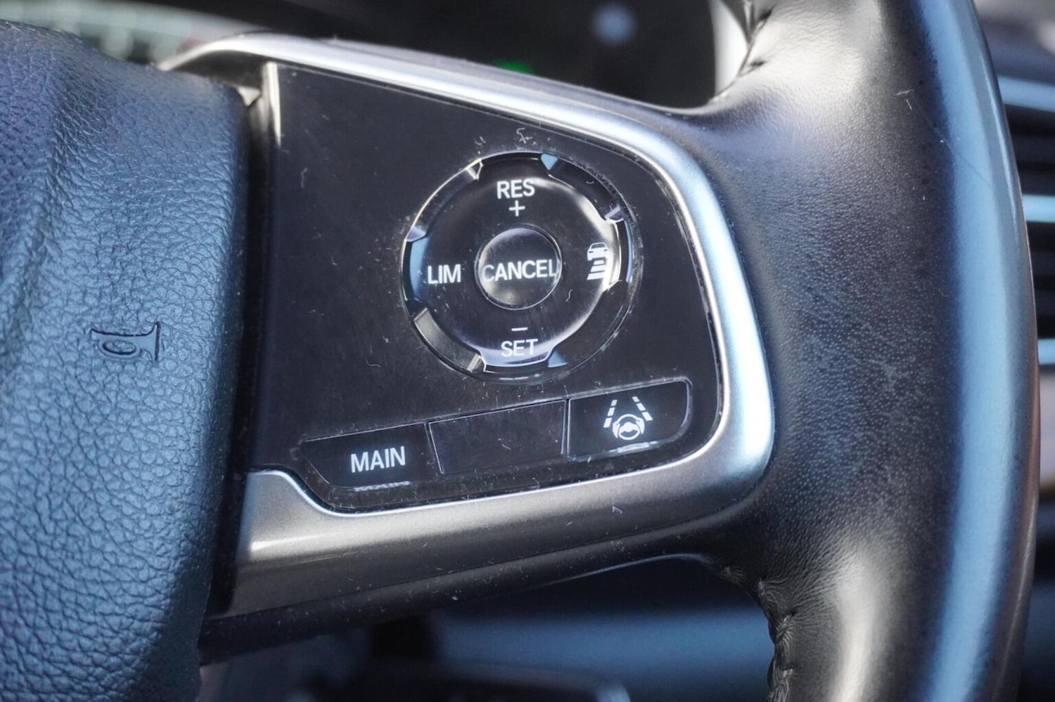Used Honda CR-V 2018 for sale - 76347158: Photo 25