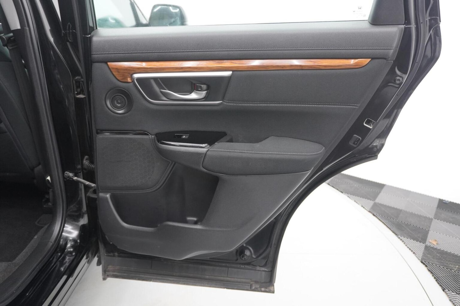 Used Honda CR-V 2018 for sale - 76347158: Photo 42