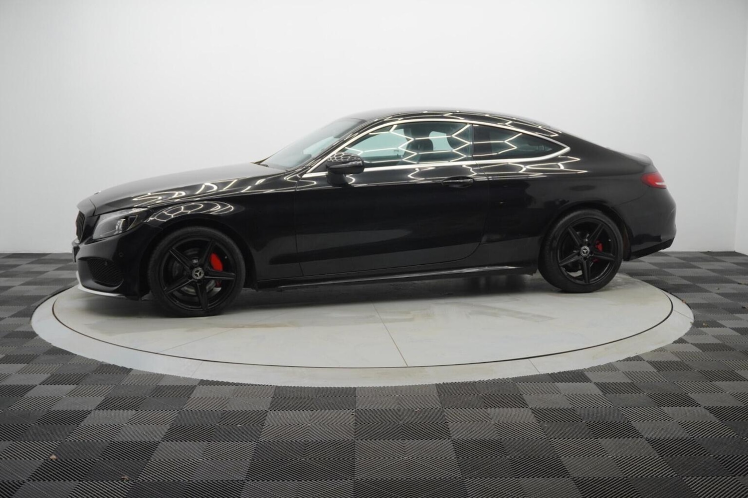 Used Mercedes-Benz C Class 2017 for sale - 76482904: Photo 3