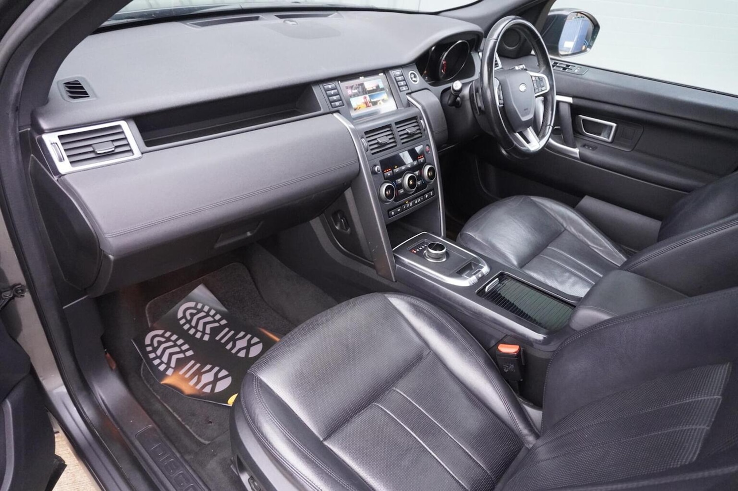 Used Land Rover Discovery Sport 2018 for sale - 76347261: Photo 15