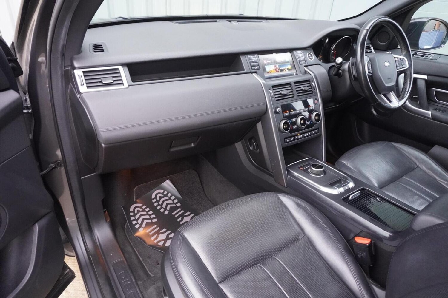 Used Land Rover Discovery Sport 2018 for sale - 76347261: Photo 17
