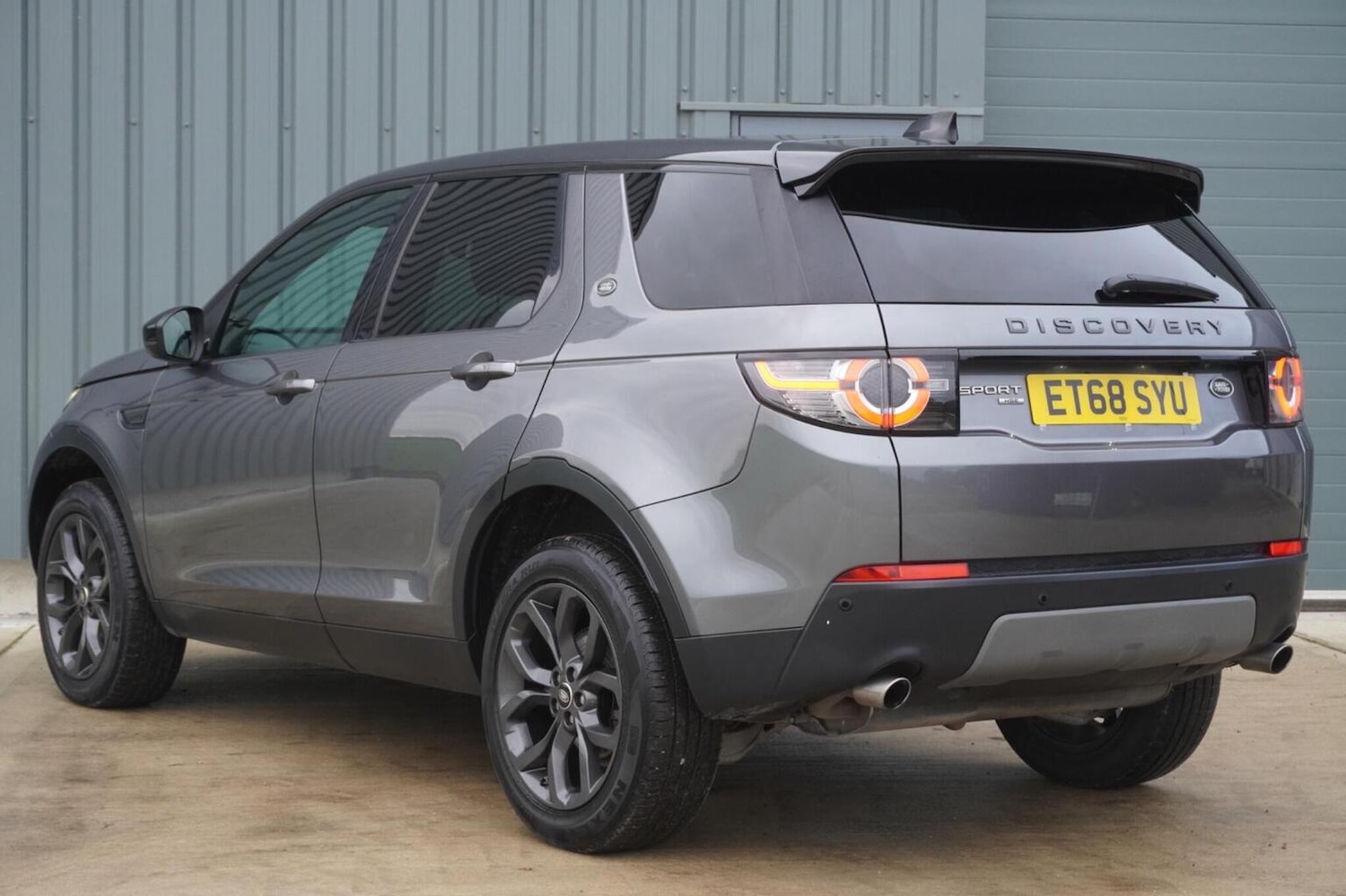 Used Land Rover Discovery Sport 2018 for sale - 76347261: Photo 3