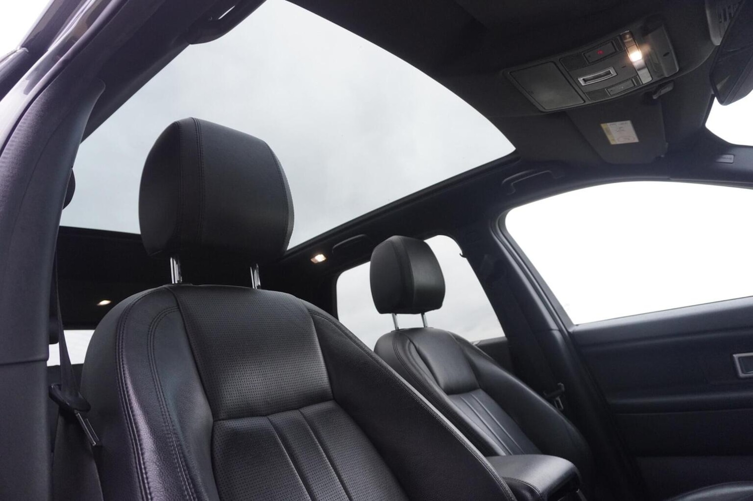 Used Land Rover Discovery Sport 2018 for sale - 76347261: Photo 37