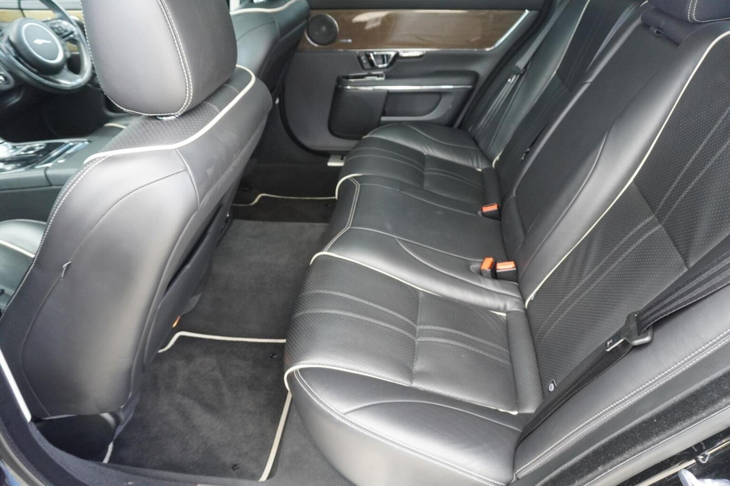 Used Jaguar XJ 2017 for sale - 76058199: Photo 24