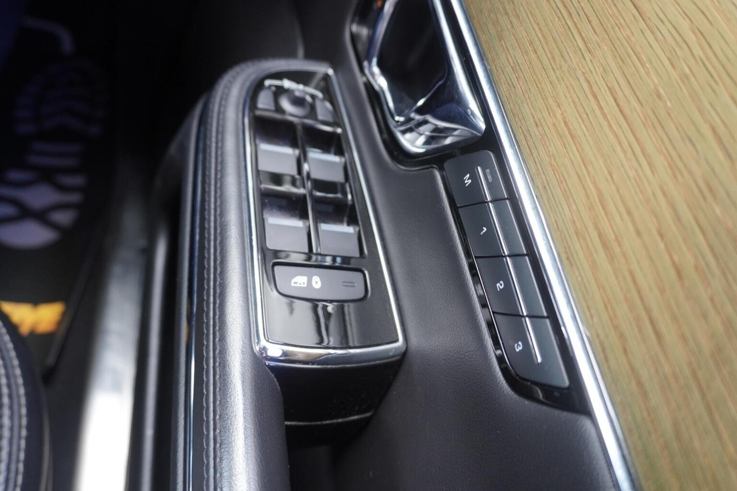 Used Jaguar XJ 2017 for sale - 76058199: Photo 27