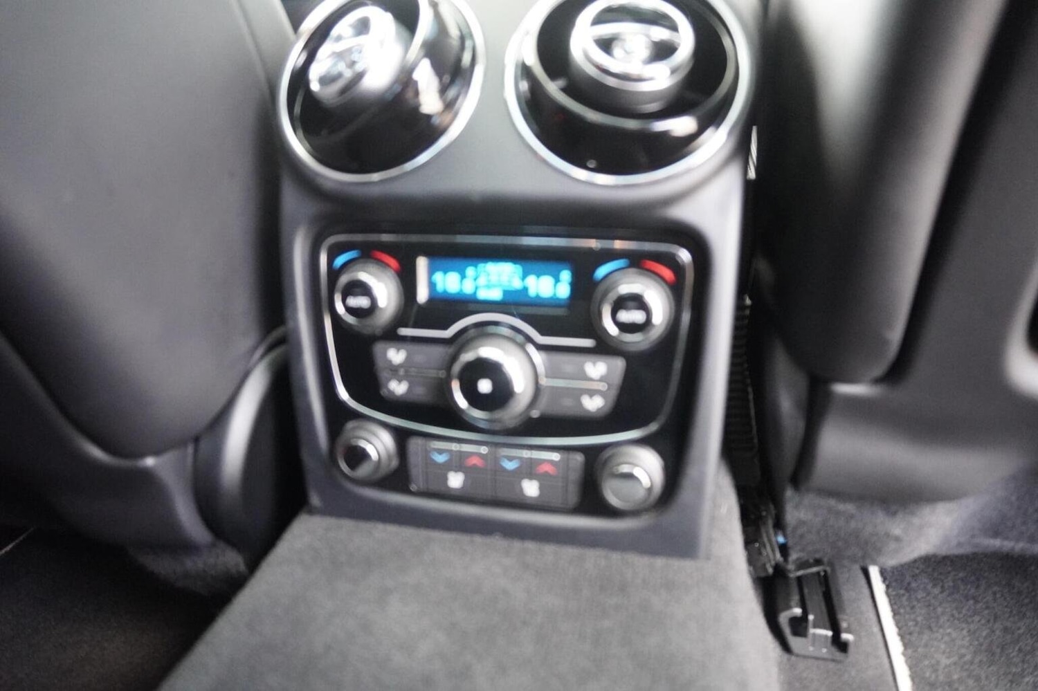 Used Jaguar XJ 2017 for sale - 76058199: Photo 28