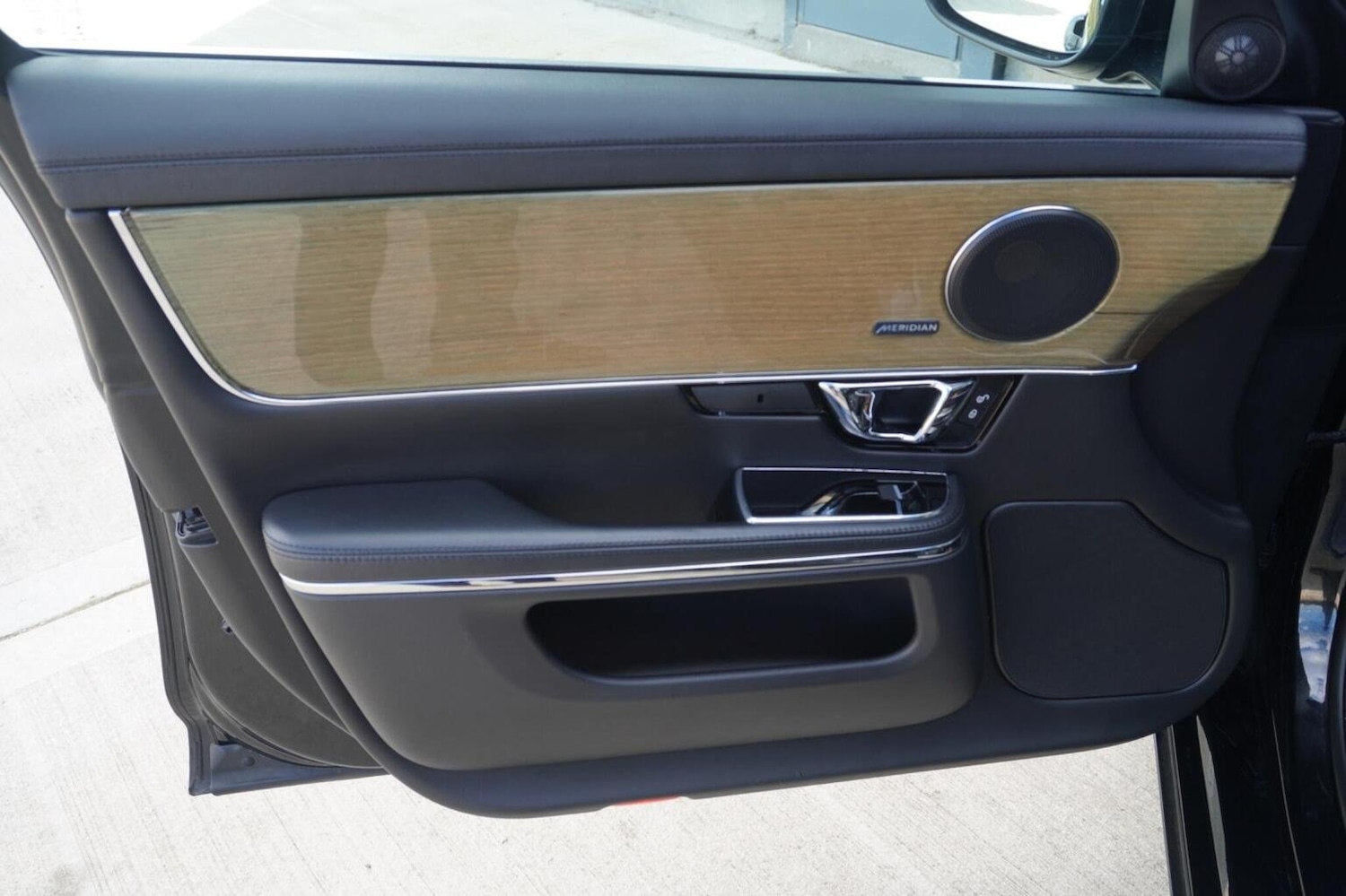 Used Jaguar XJ 2017 for sale - 76058199: Photo 35
