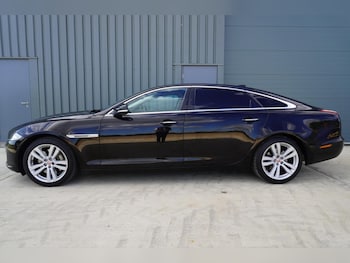 Used Jaguar XJ 2017 for sale - 76058199: Photo 3