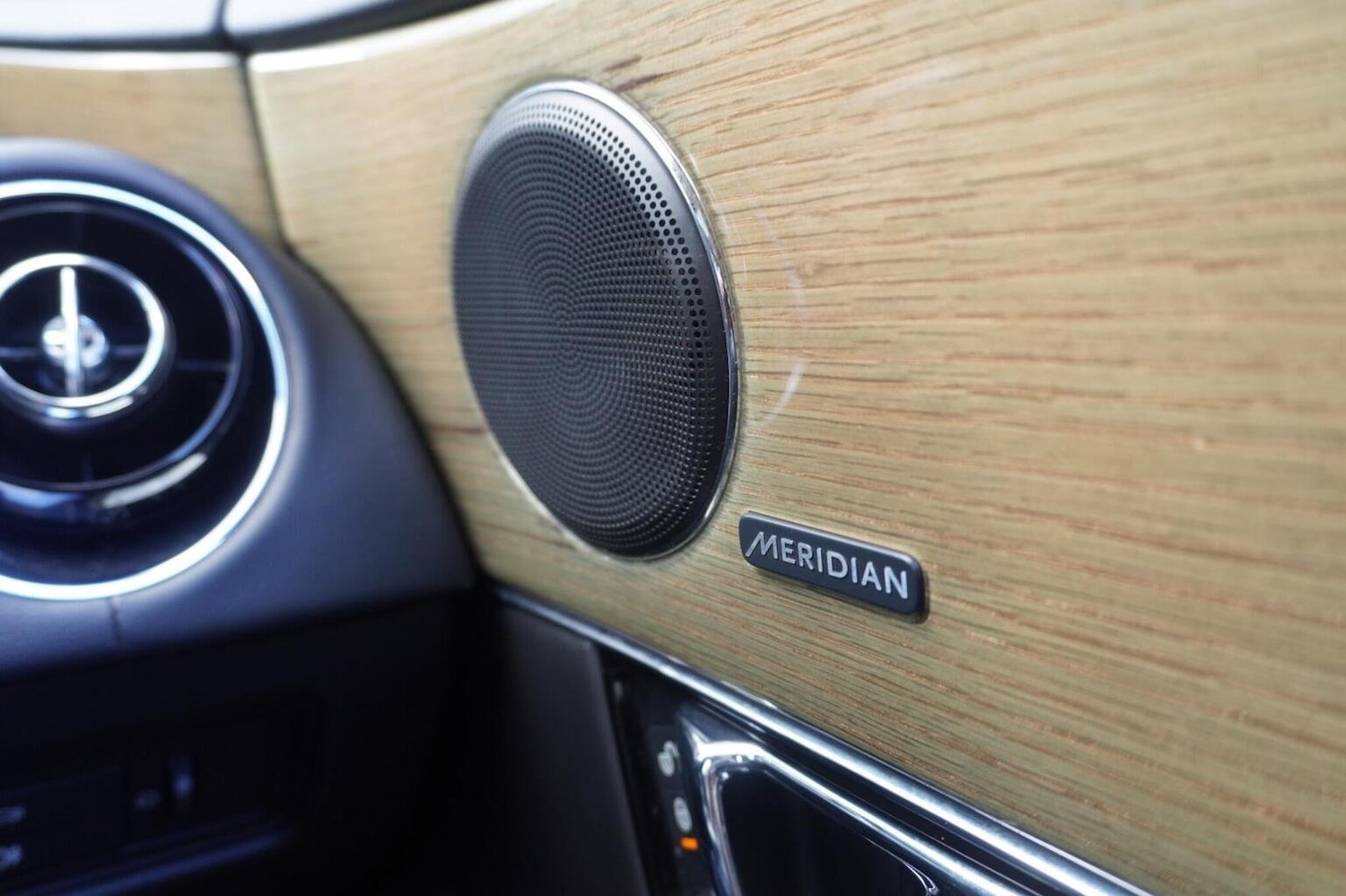 Used Jaguar XJ 2017 for sale - 76058199: Photo 70