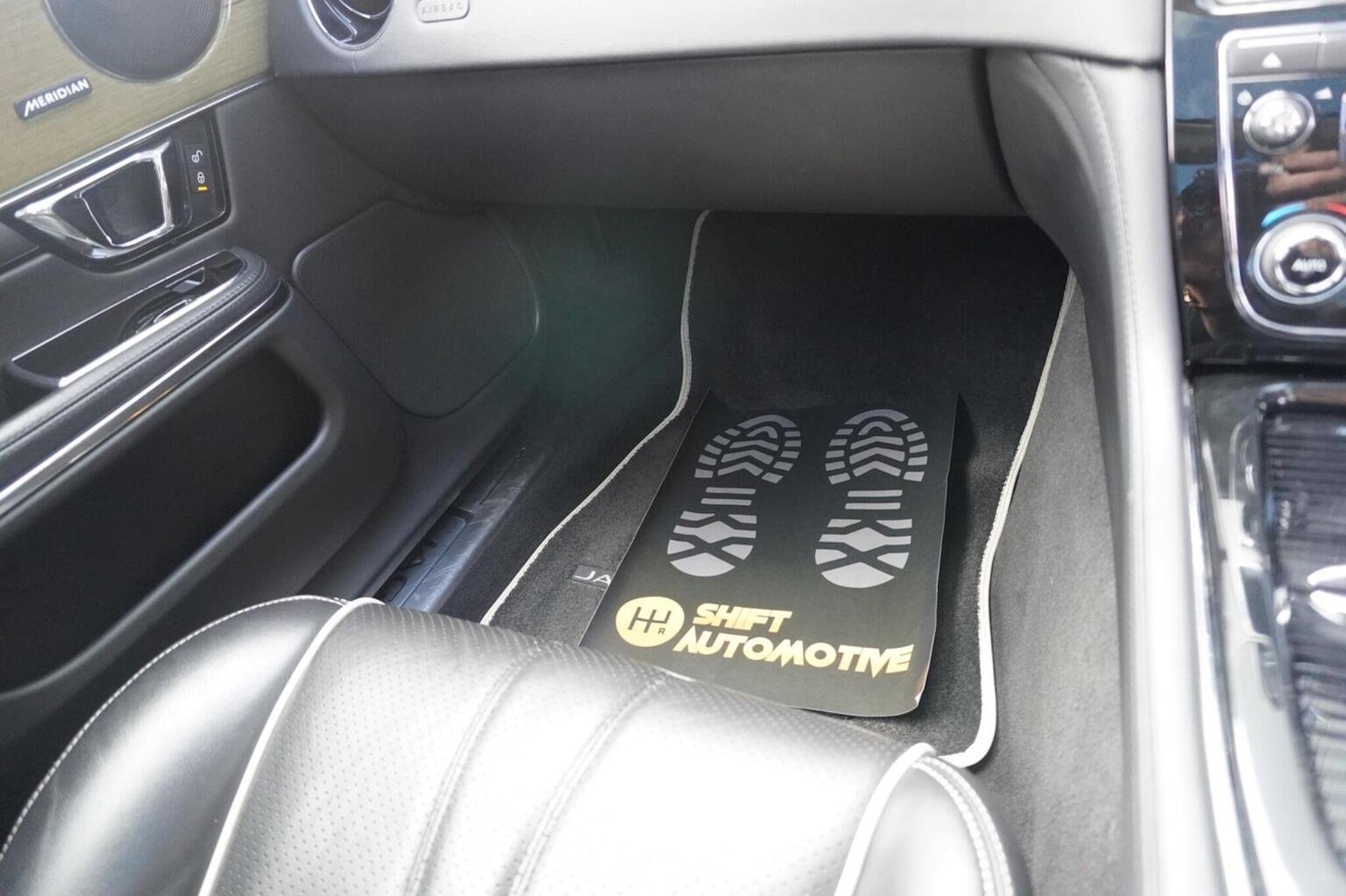 Used Jaguar XJ 2017 for sale - 76058199: Photo 75