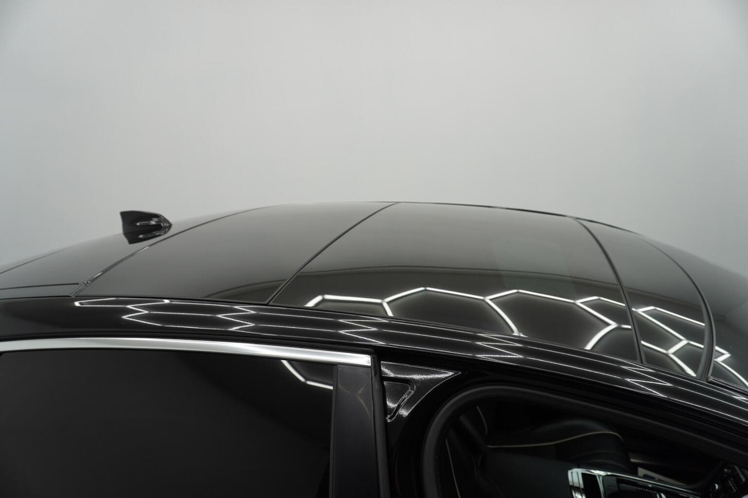 Used Jaguar XJ 2017 for sale - 76058199: Photo 79