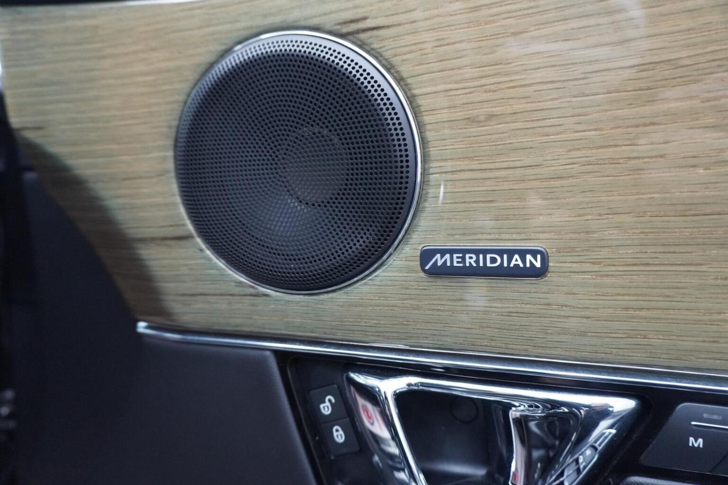 Used Jaguar XJ 2017 for sale - 76058199: Photo 81