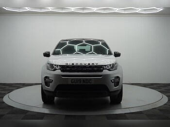 Used Land Rover Discovery Sport 2019 for sale - 77270974: Photo