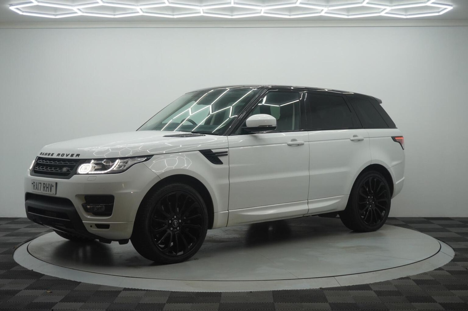 Used Land Rover Range Rover Sport 2017 for sale - 76712755: Photo 14