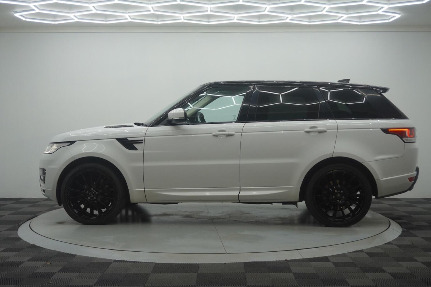 Used Land Rover Range Rover Sport 2017 for sale - 76712755: Photo 20