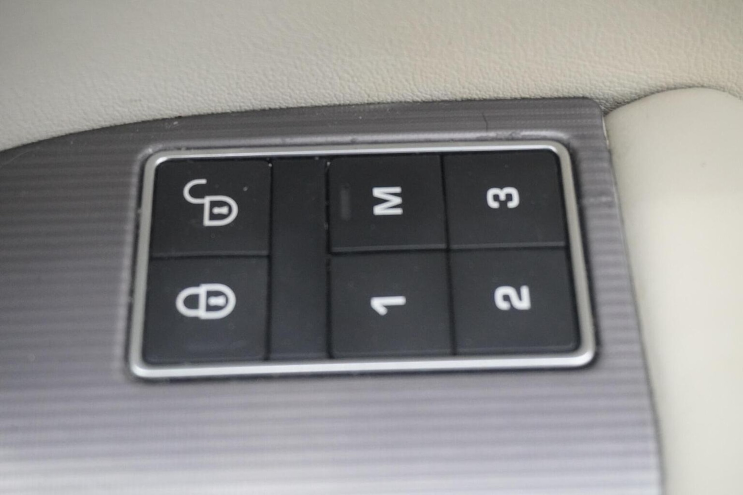 Used Land Rover Range Rover Sport 2017 for sale - 76712755: Photo 36