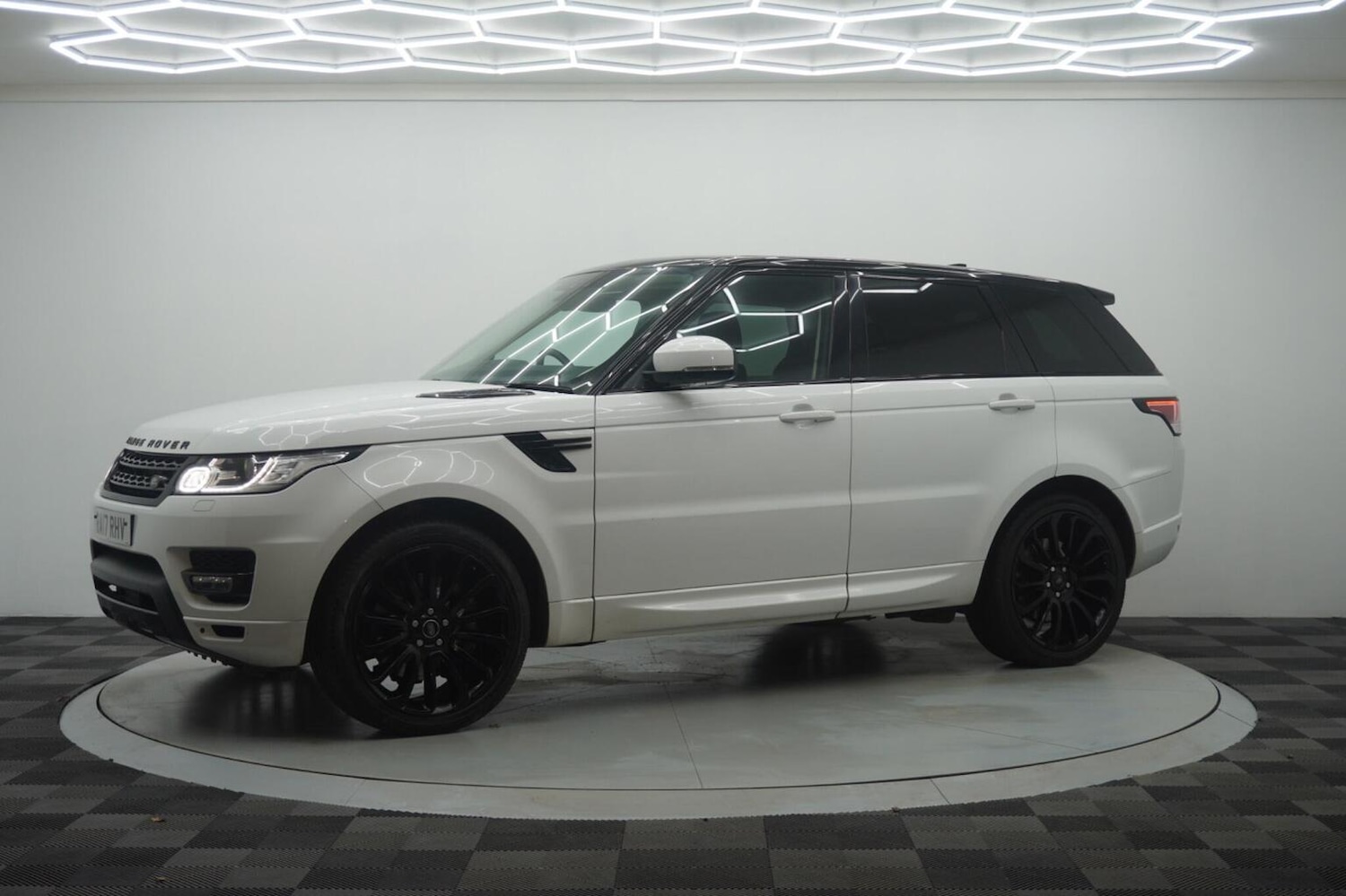 Used Land Rover Range Rover Sport 2017 for sale - 76712755: Photo 5