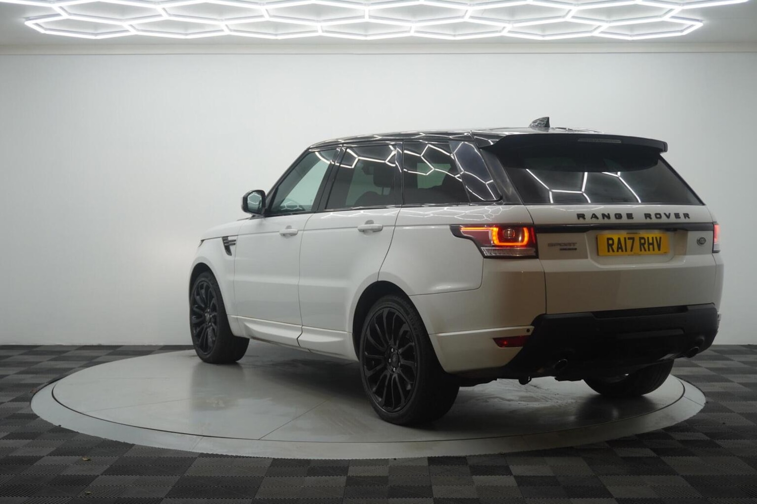 Used Land Rover Range Rover Sport 2017 for sale - 76712755: Photo 6