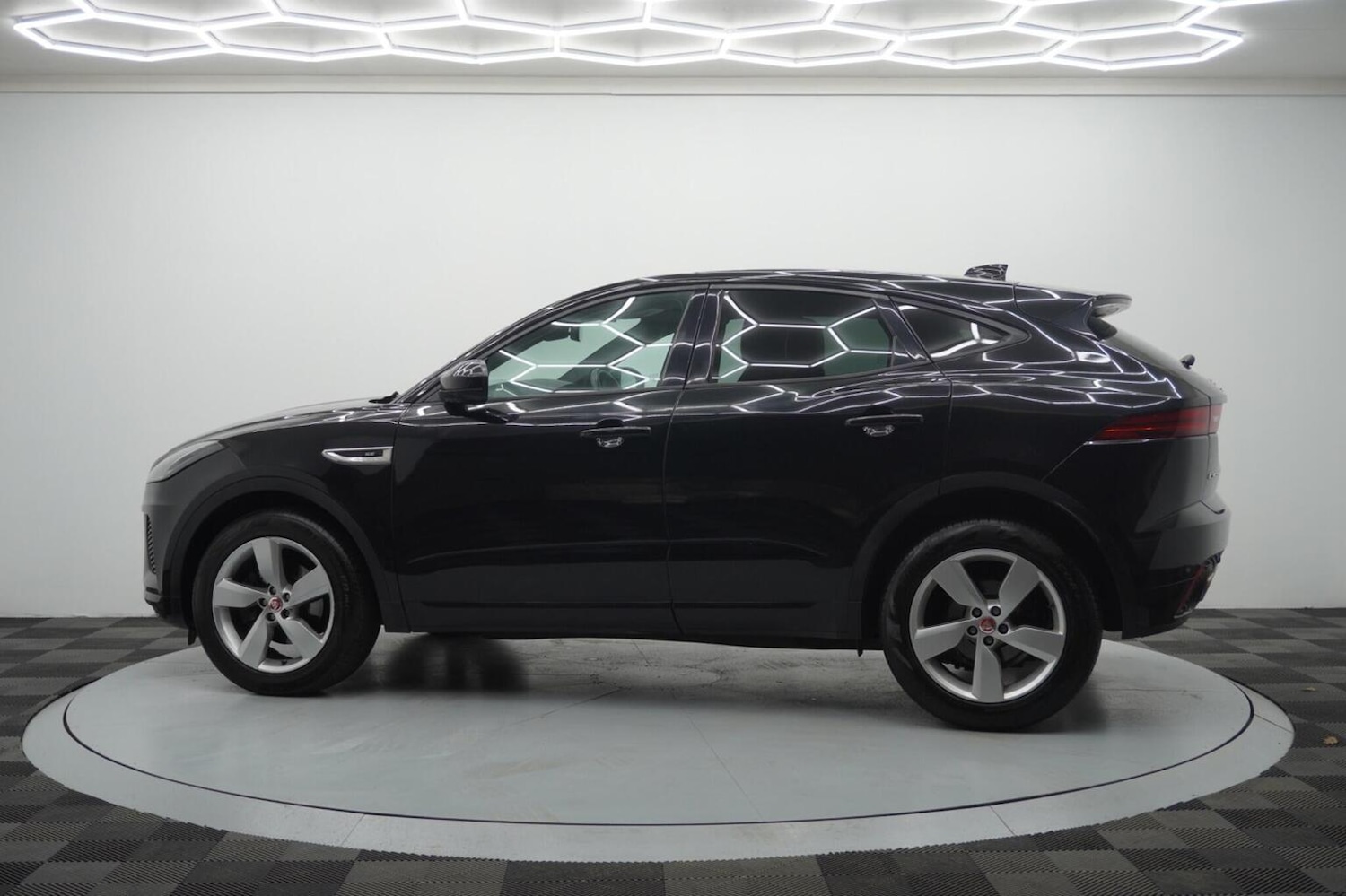 Used Jaguar E-Pace 2019 for sale - 77271005: Photo 17