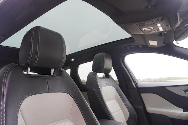 Used Jaguar F-Pace 2017 for sale - 76211835: Photo 16