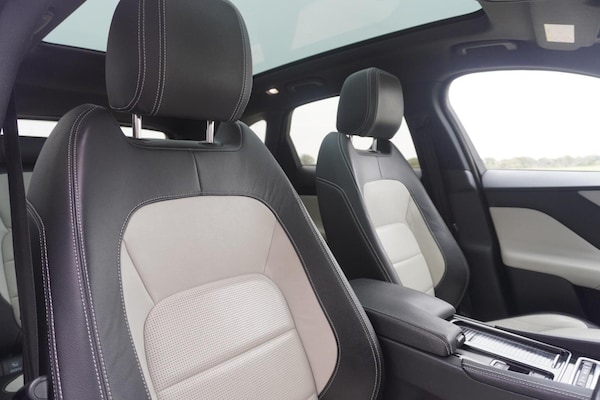 Used Jaguar F-Pace 2017 for sale - 76211835: Photo 17
