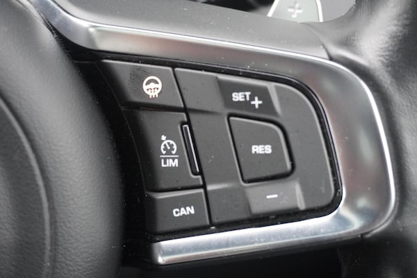 Used Jaguar F-Pace 2017 for sale - 76211835: Photo 29