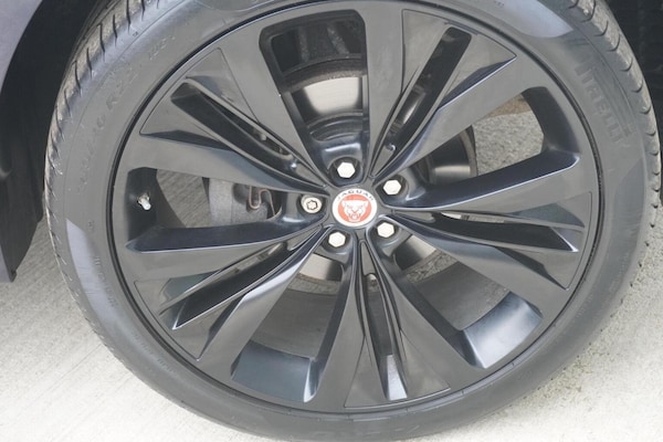 Used Jaguar F-Pace 2017 for sale - 76211835: Photo 36