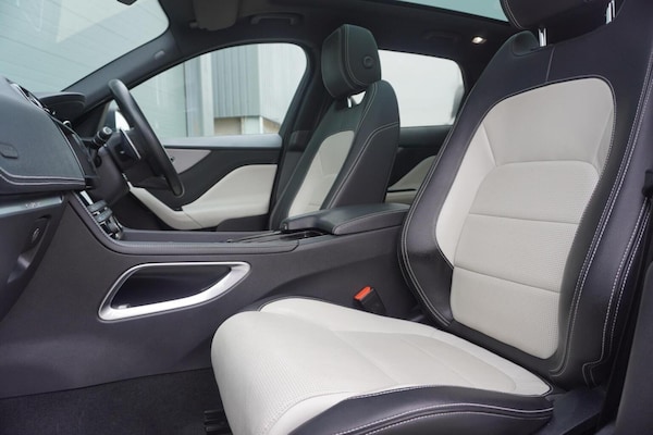 Used Jaguar F-Pace 2017 for sale - 76211835: Photo 43