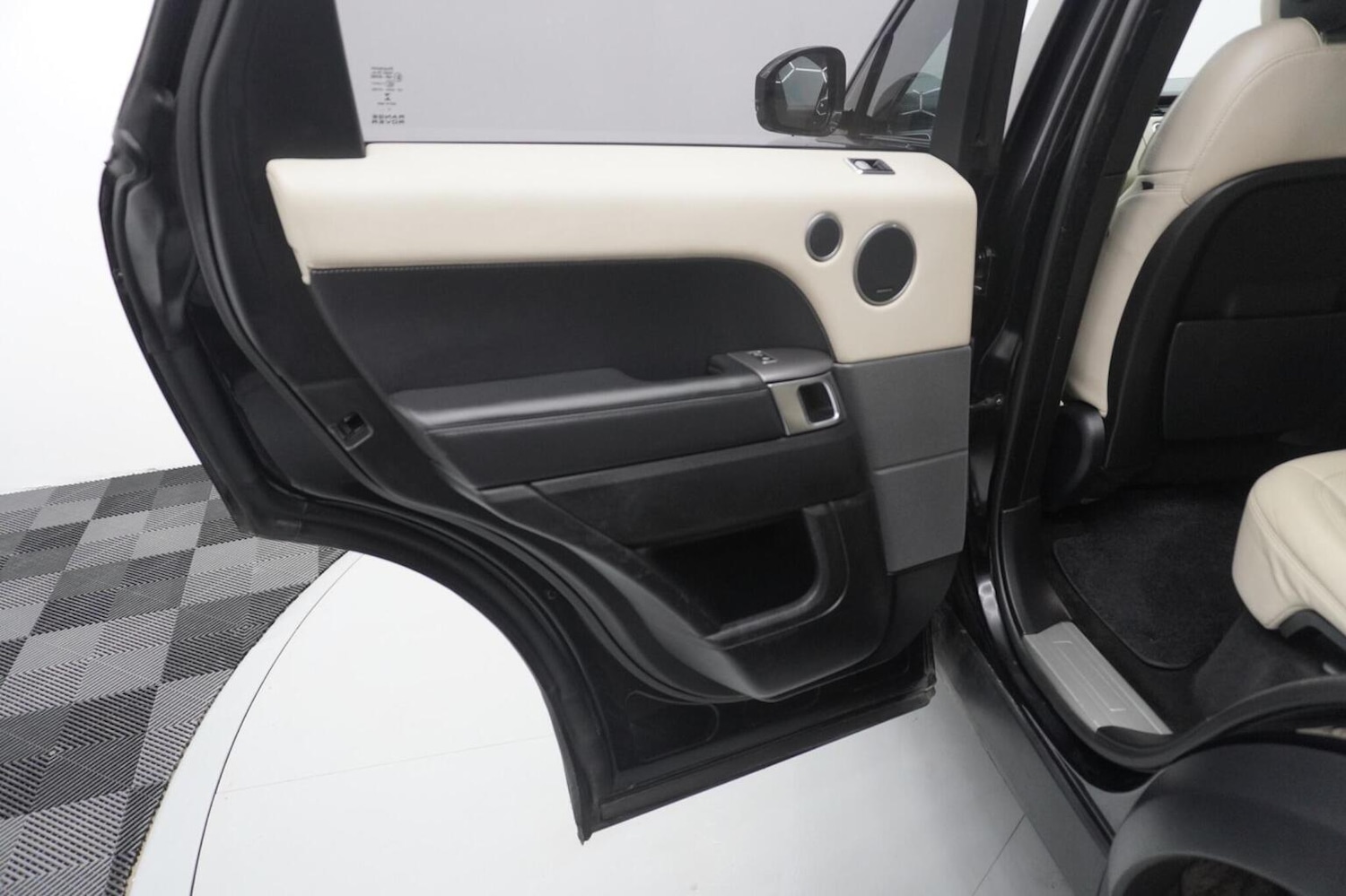 Used Land Rover Range Rover Sport 2018 for sale - 77465795: Photo 44