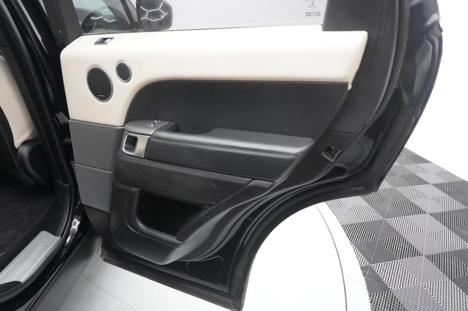 Used Land Rover Range Rover Sport 2018 for sale - 77465795: Photo 47