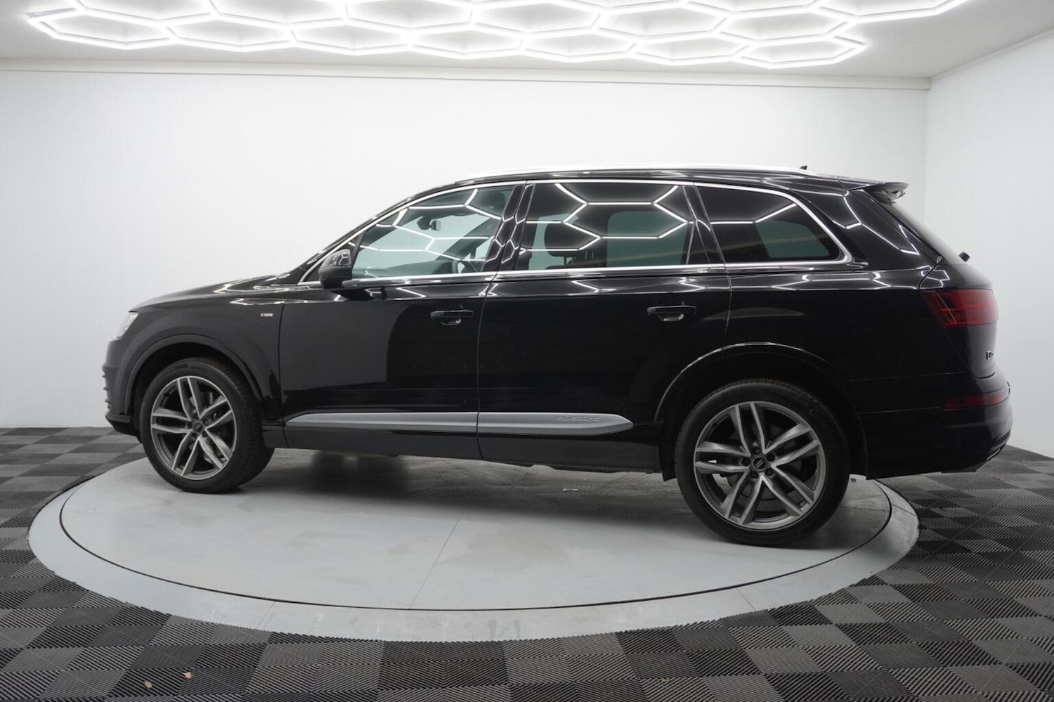 Used Audi Q7 2017 for sale - 77129632: Photo 18